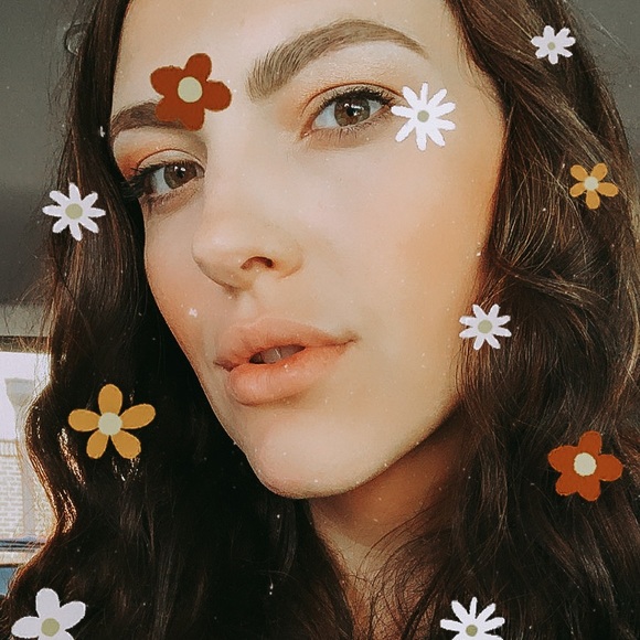 Here’s a selfie! 🌼🌼🌼 - Picture 1 of 1